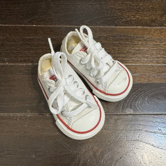 Converse Chuck Taylor All Star Infant Shoes White Baby Size 2 - Picture 1 of 4